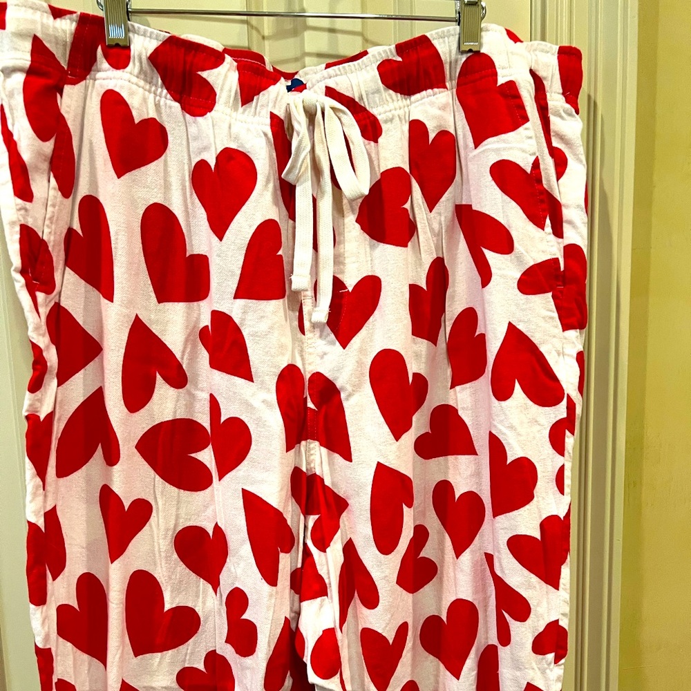 Old Navy, Valentine pajama bottom, jogger style size 2X, red and white hearts